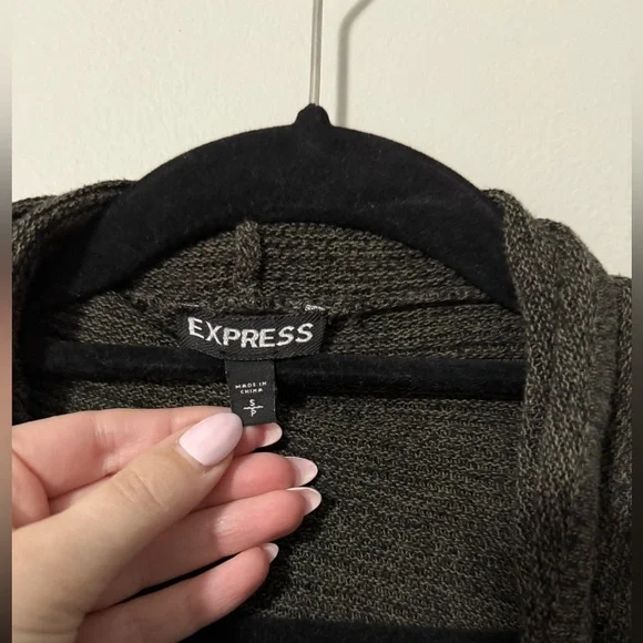 Express Cardigan - Picture 2 of 5